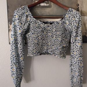 American Eagle Daisy Criss-Cross Smocked  Bodice Long Sleeve Shirt Size Medium ❤